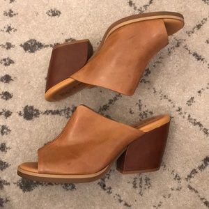 Amazing Leather Heeled Mules!